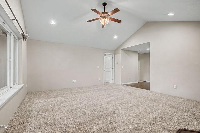 8360 Kyra Lane, White City, OR 97503
