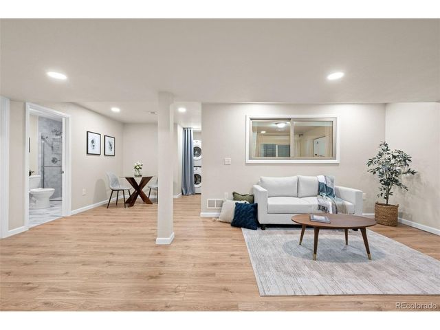 7510 Loveland Cir, Arvada, CO 80007