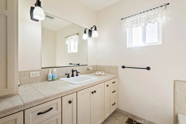 475 Hacienda Drive, Cayucos, CA 93430