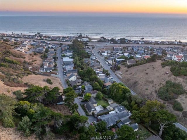 475 Hacienda Drive, Cayucos, CA 93430