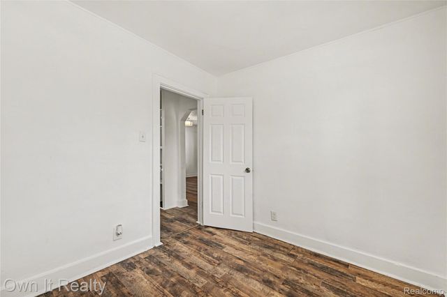 6065 Plainview Avenue, Detroit, MI 48228