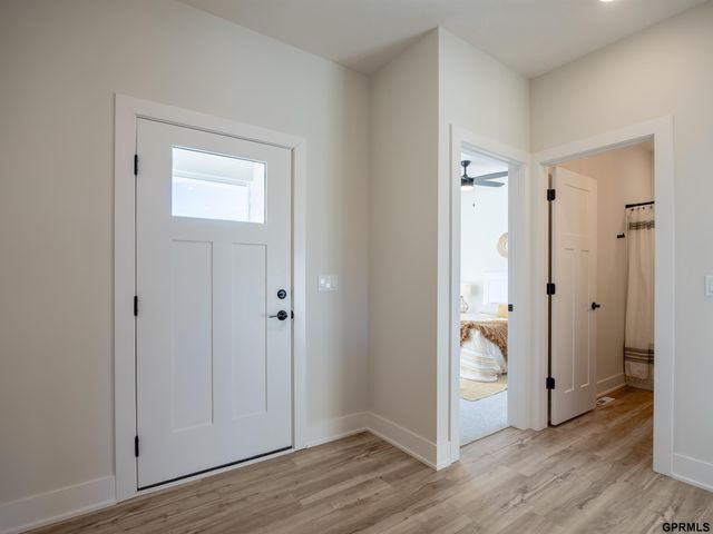 21706 Parkview Drive, Gretna, NE 68028