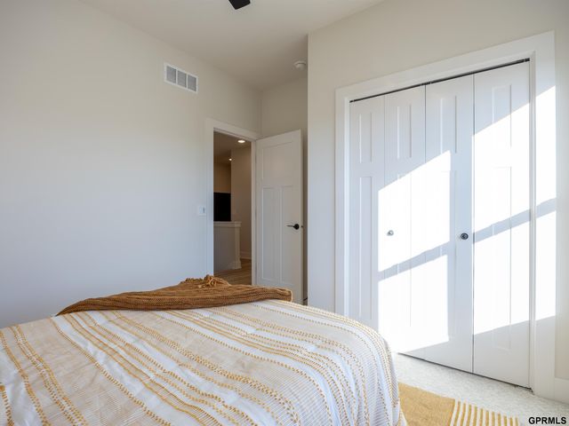 21706 Parkview Drive, Gretna, NE 68028