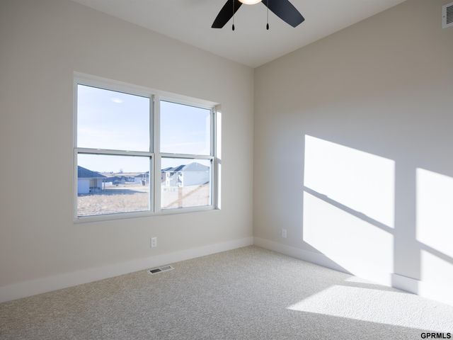 21706 Parkview Drive, Gretna, NE 68028