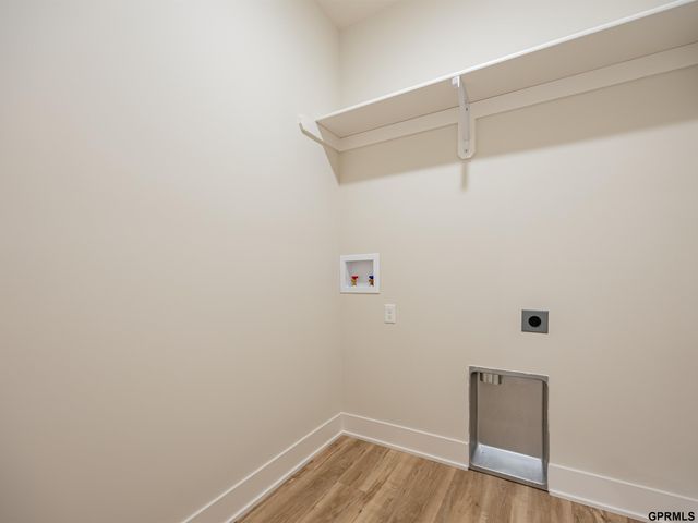 21706 Parkview Drive, Gretna, NE 68028