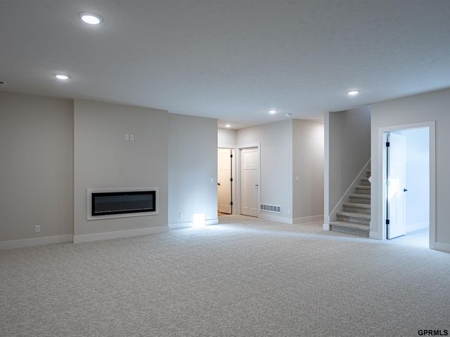 21706 Parkview Drive, Gretna, NE 68028