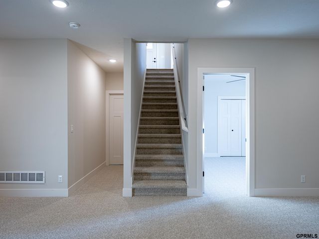 21706 Parkview Drive, Gretna, NE 68028