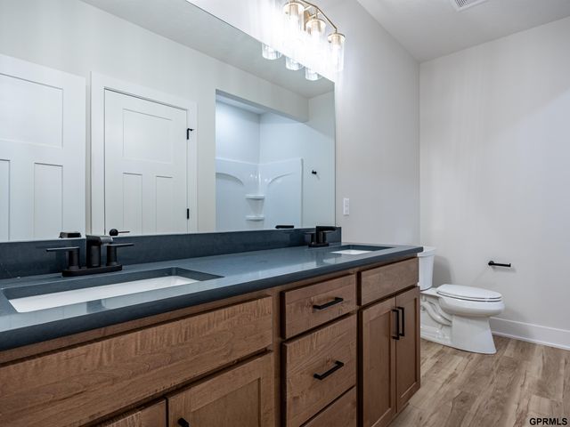 21706 Parkview Drive, Gretna, NE 68028