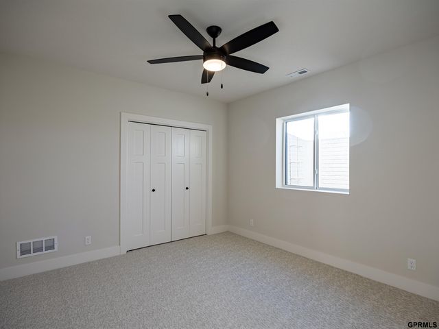 21706 Parkview Drive, Gretna, NE 68028