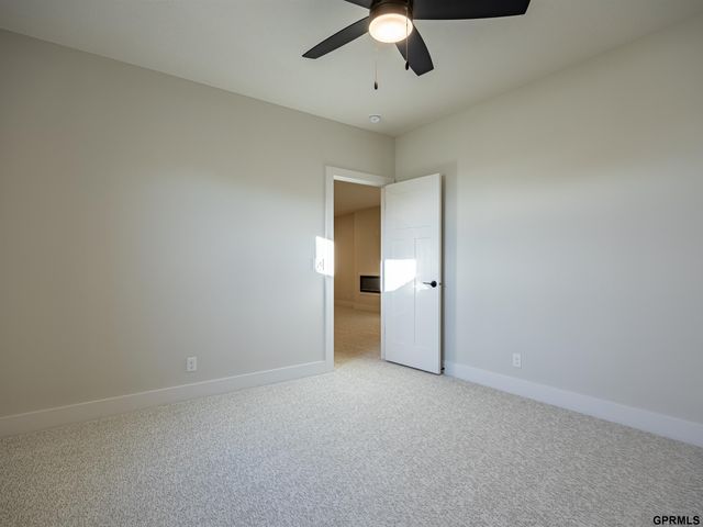 21706 Parkview Drive, Gretna, NE 68028