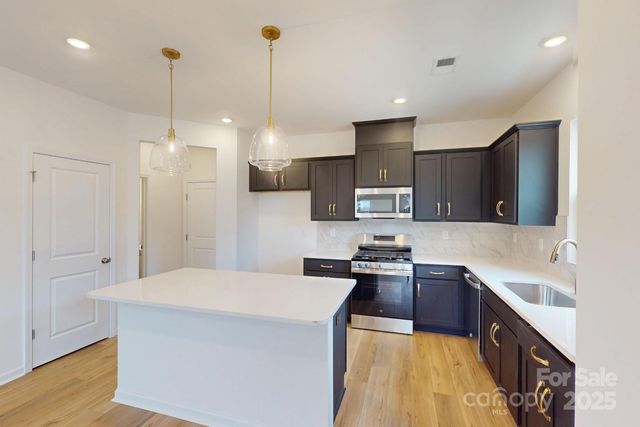 1030 Overbrook Place, Wingate, NC 28174