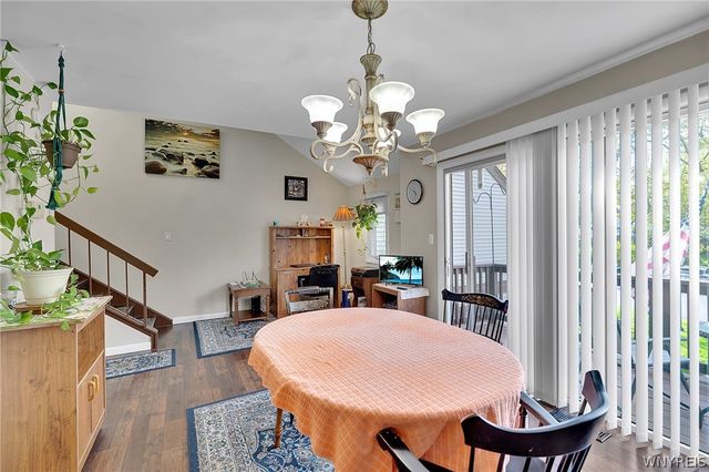 252 Old Meadow Drive, Amherst, NY 14051