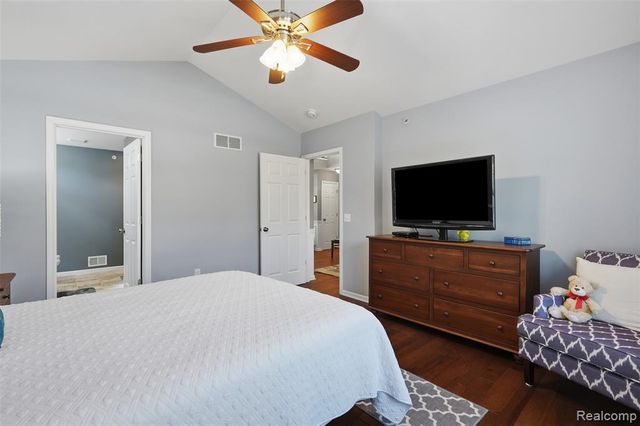 4622 Spring Mountain Drive, Brighton, MI 48116