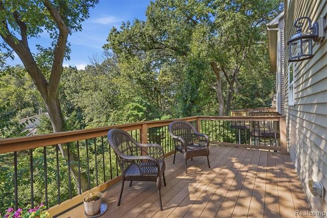 4622 Spring Mountain Drive, Brighton, MI 48116