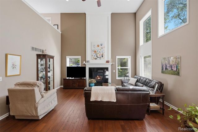 4622 Spring Mountain Drive, Brighton, MI 48116