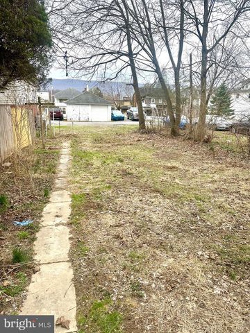 622 W 5TH ST, Lewistown, PA 17044