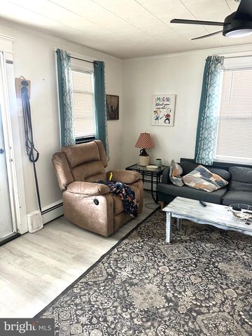 622 W 5TH ST, Lewistown, PA 17044