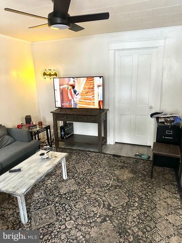 622 W 5TH ST, Lewistown, PA 17044