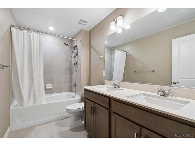 15748 Syracuse Ct, Thornton, CO 80602