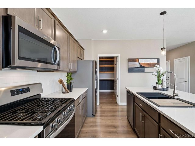 15748 Syracuse Ct, Thornton, CO 80602