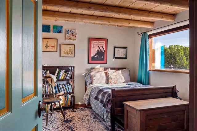 27 San Marcos Road W, Santa Fe, NM 87508