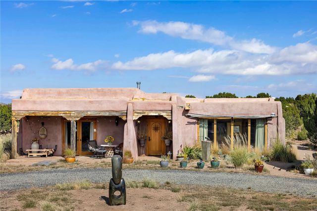 27 San Marcos Road W, Santa Fe, NM 87508