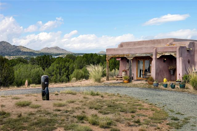 27 San Marcos Road W, Santa Fe, NM 87508