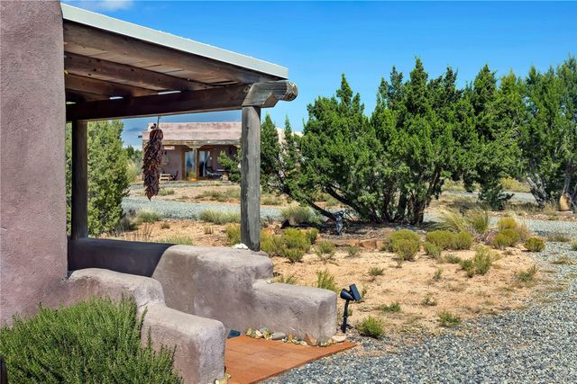 27 San Marcos Road W, Santa Fe, NM 87508