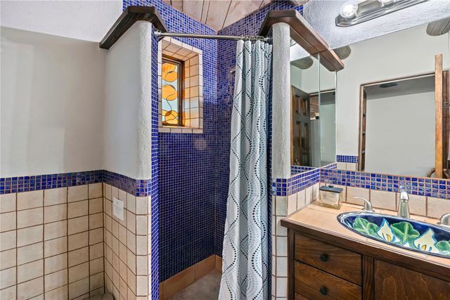 27 San Marcos Road W, Santa Fe, NM 87508