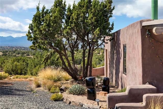 27 San Marcos Road W, Santa Fe, NM 87508