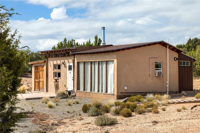 27 San Marcos Road W, Santa Fe, NM 87508