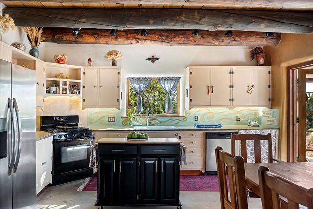 27 San Marcos Road W, Santa Fe, NM 87508