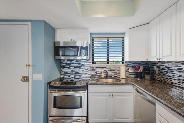 6009 SEA RANCH DRIVE 303, Hudson, FL 34667