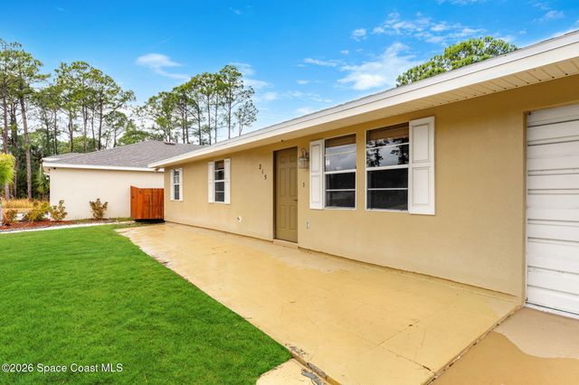 215 Hagerstown Street SW, Palm Bay, FL 32908