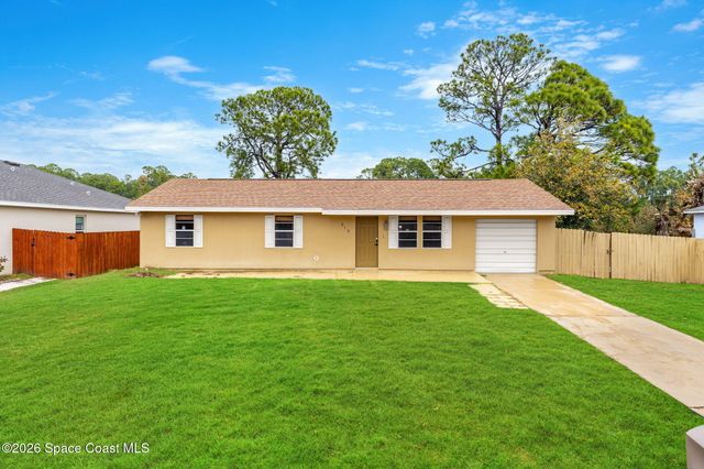 215 Hagerstown Street SW, Palm Bay, FL 32908