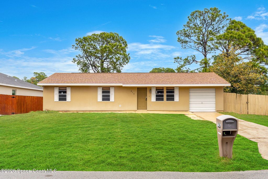 215 Hagerstown Street SW, Palm Bay, FL 32908