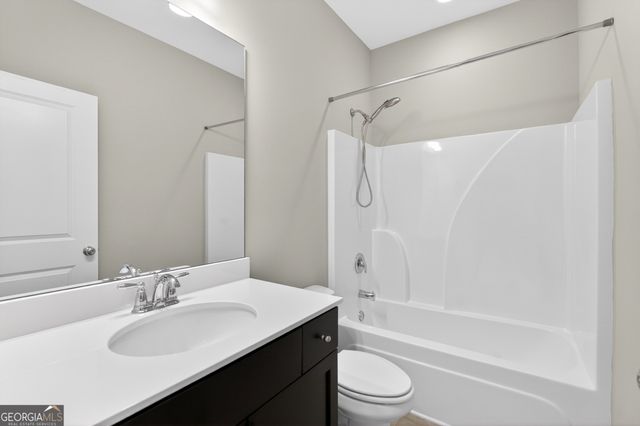 1055 Johnson Grove, Atlanta, GA 30318