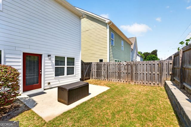 1055 Johnson Grove, Atlanta, GA 30318
