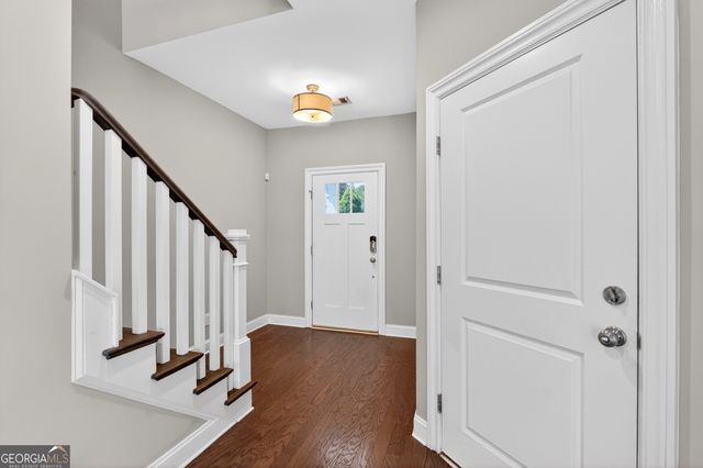 1055 Johnson Grove, Atlanta, GA 30318