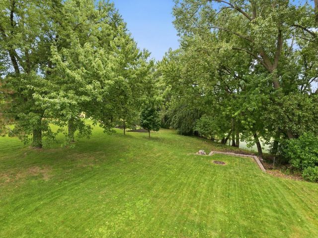 11335 40th Avenue N, Plymouth, MN 55441