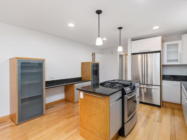 11335 40th Avenue N, Plymouth, MN 55441