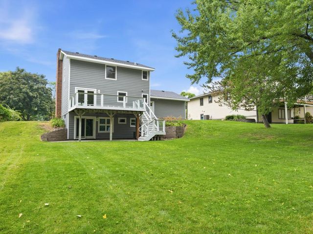 11335 40th Avenue N, Plymouth, MN 55441