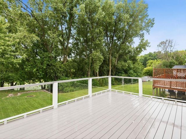 11335 40th Avenue N, Plymouth, MN 55441