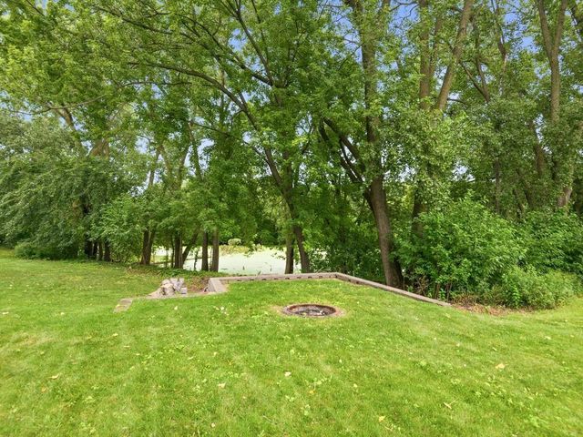 11335 40th Avenue N, Plymouth, MN 55441