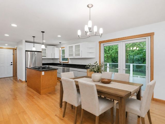 11335 40th Avenue N, Plymouth, MN 55441