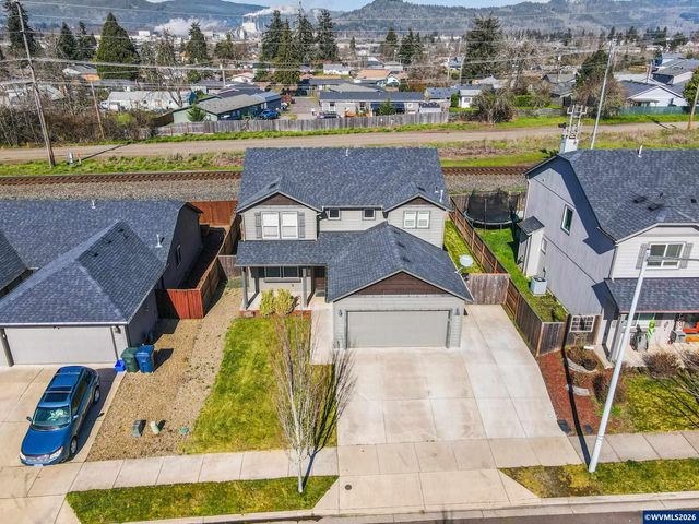 4680 Glacier Meadows Lp, Springfield, OR 97478