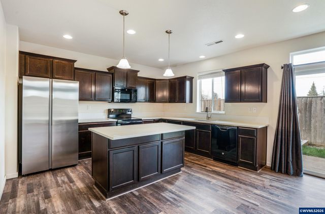 4680 Glacier Meadows Lp, Springfield, OR 97478