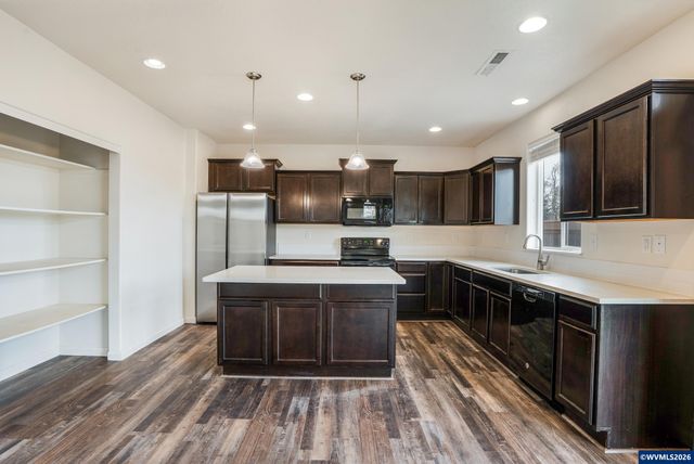 4680 Glacier Meadows Lp, Springfield, OR 97478