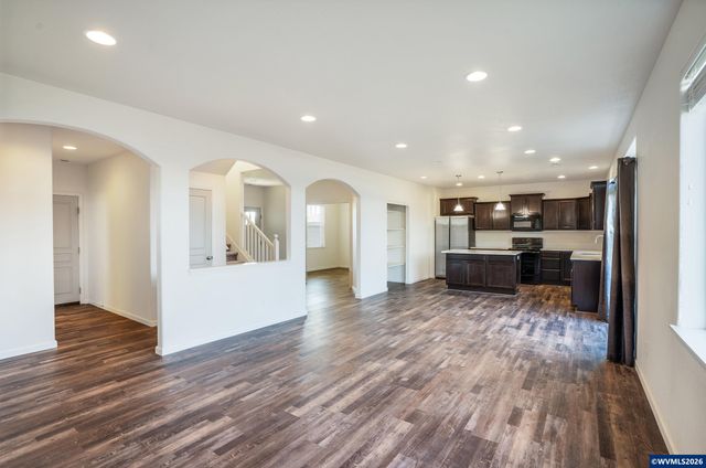 4680 Glacier Meadows Lp, Springfield, OR 97478