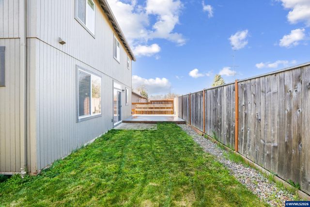 4680 Glacier Meadows Lp, Springfield, OR 97478